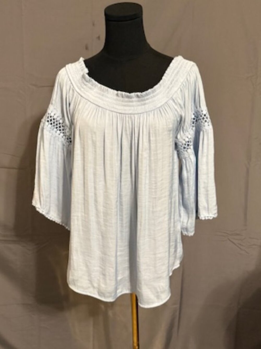 JENNIFER LOPEZ Off-the Shoulder Blouse Size L